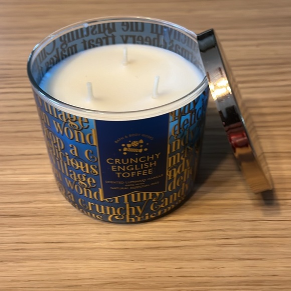 Bath & Body Works 3 Wick Candle. Crunchy English Toffee. - Picture 2 of 3